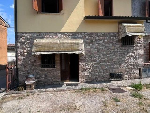 Casa in vendita a Volta Mantovana, Lombardia