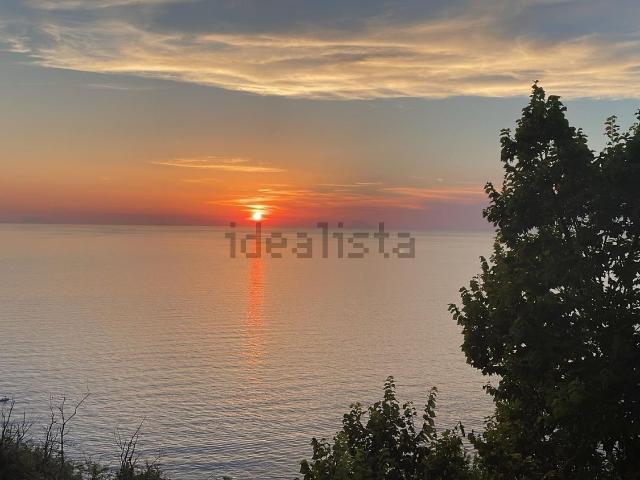 Casa in vendita a Calabria, Reggio Calabria