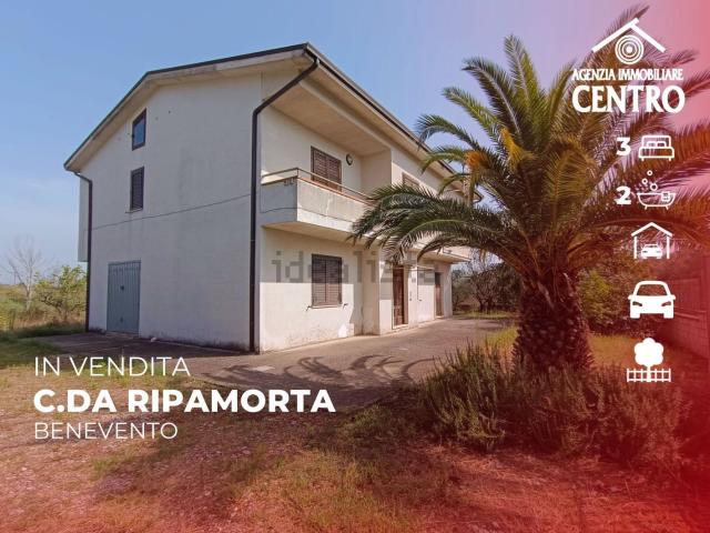 Casa in vendita a Benevento, Campania