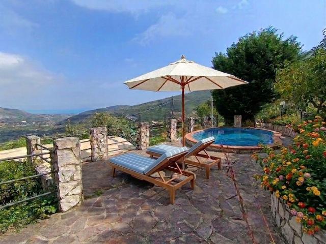 Casa in vendita a Itri, Latina