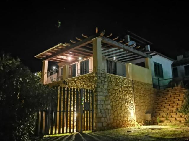 Casa in vendita a Rio, Toscana