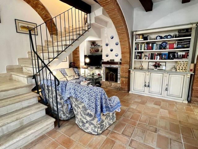 Casa in vendita a Montalcino, Toscana