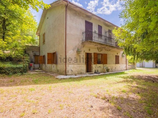 Casa in vendita a Orvinio, Lazio