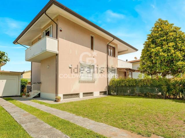 Casa in vendita a Marina di Pietrasanta, Pietrasanta