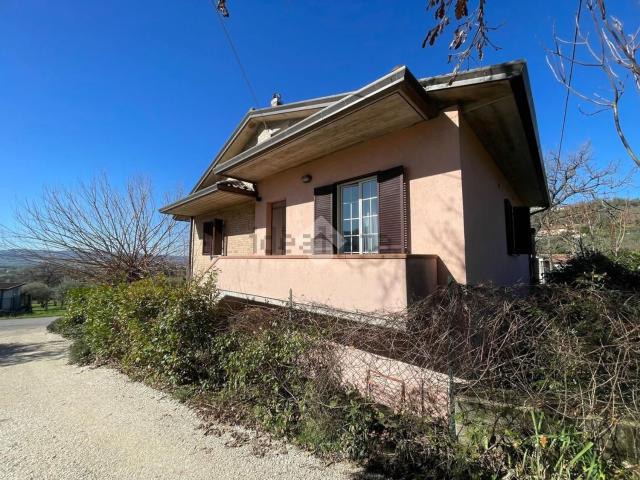 Casa in vendita a Assisi, Umbria