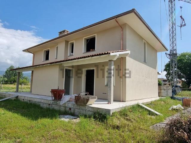 Casa in vendita a Massa e Cozzile, Toscana