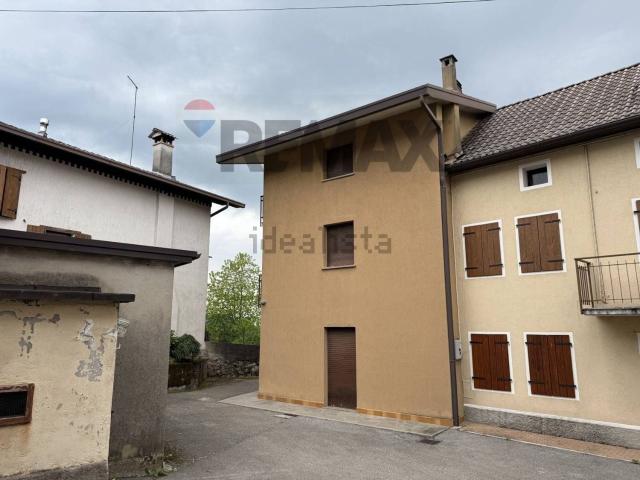 Casa in vendita a Borgo Valbelluna, Carve