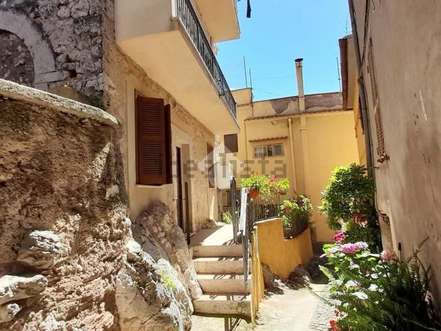 Casa in vendita a Maddalena, Alatri