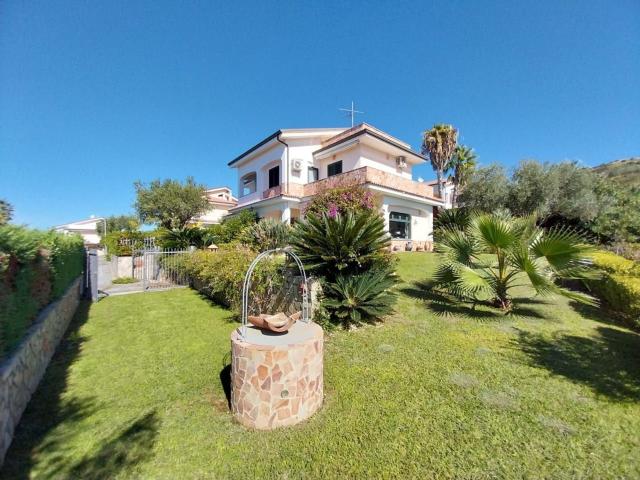 Casa in vendita a Calabria, Cosenza