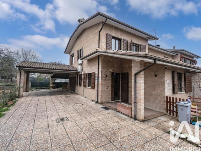 Casa in vendita a Unione Alto Ferrarese, Bondeno