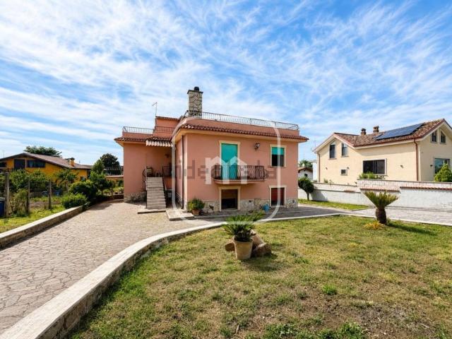 Casa in vendita a Roma Capitale, Lazio