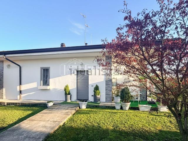 Casa in vendita a Comazzo, Lodi