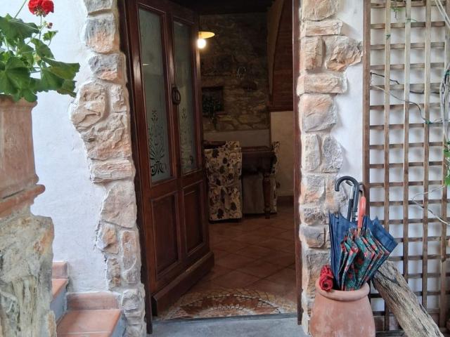 Casa in vendita a L'Annunziata, Luni
