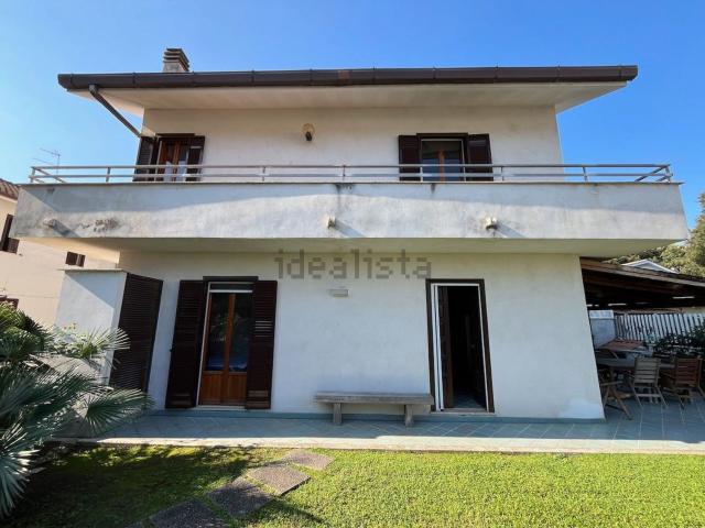Casa in vendita a Villaggio Tognazzi, Pomezia