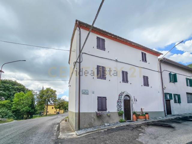 Casa in vendita a Unione dei Comuni Montani Amiata Grossetana, Semproniano