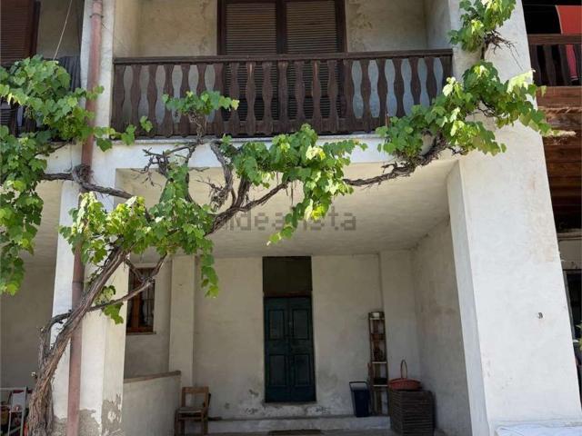Casa in vendita a Capiago Intimiano, Lombardia
