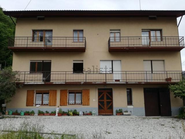 Casa in vendita a Avasinis / Vasinas, Trasaghis / Trasagas