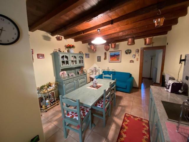 Casa in vendita a Bossico, Lombardia