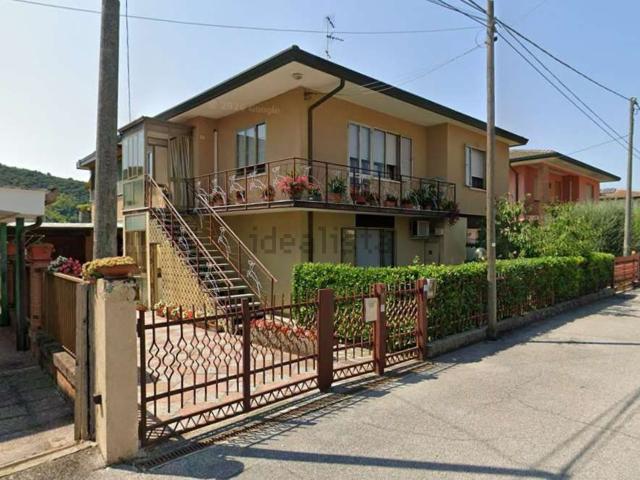 Casa in vendita a Montegrotto Terme, Padova