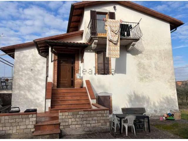 Casa in vendita a Rapolano Terme, Siena