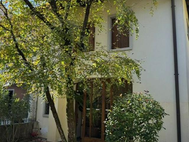 Casa in vendita a Borgo Pracchiuso, Reana Del Roiale
