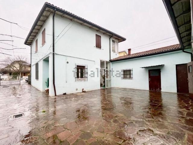 Casa in vendita a Ravenna, Reggio Emilia