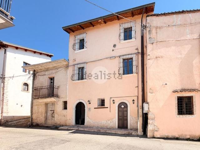 Casa in vendita a Avezzano, Abruzzo