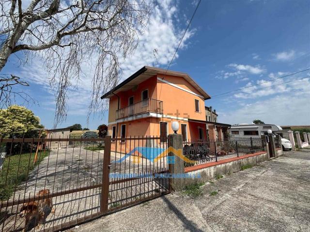 Casa in vendita a Corbola, Rovigo