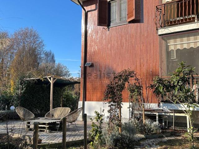 Casa in vendita a Vernate, Lombardia