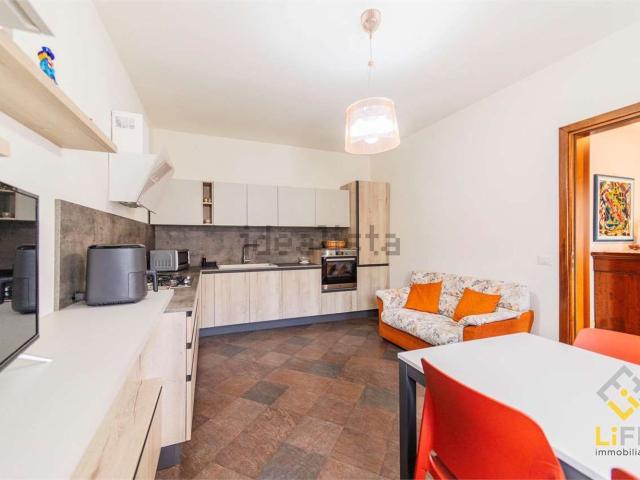 Casa in vendita a Pernate, Novara