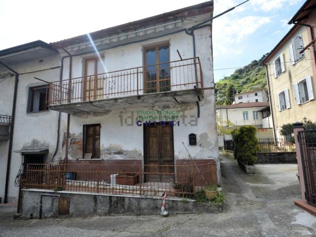 Casa in vendita a Prato, Montignoso