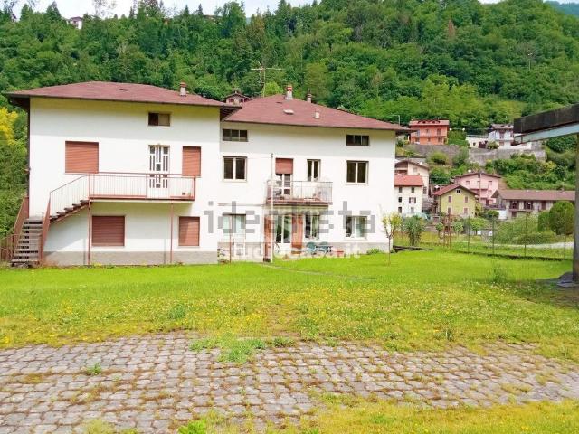 Casa in vendita a Parre, Lombardia