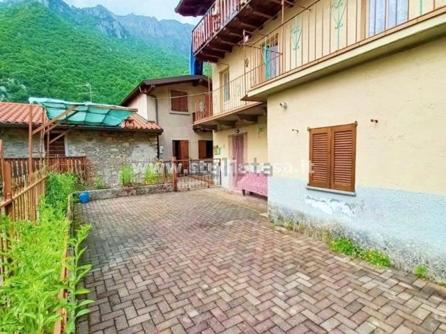 Casa in vendita a Ardesio, Lombardia
