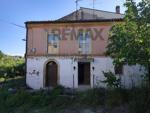 Casa in vendita a Bagnoli Del Trigno, Molise