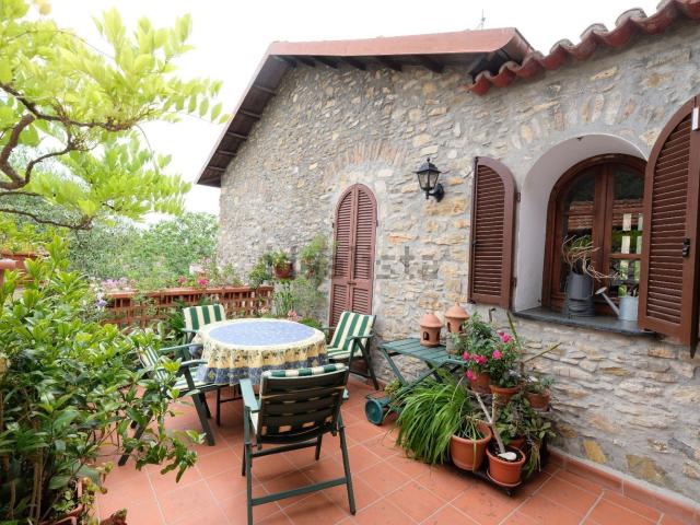 Casa in vendita a Andora, Liguria