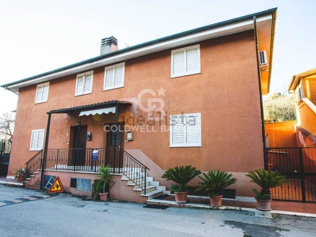 Casa in vendita a Monte Romano, Lazio