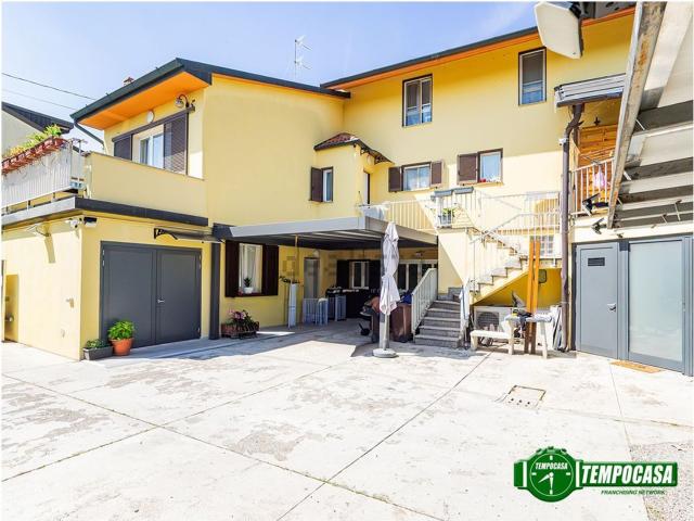 Casa in vendita a Carugate, Milano
