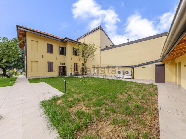 Casa in vendita a Locate Triulzi, Lombardia