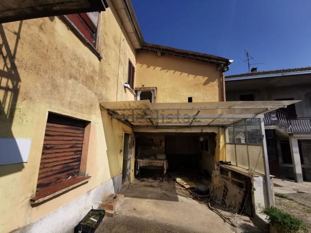 Casa in vendita a Pietra De' Giorgi, Lombardia
