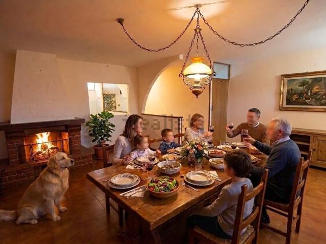 Casa in vendita a Dogana, Luni