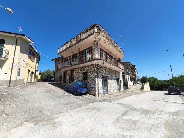 Casa in vendita a Roccabascerana, Campania