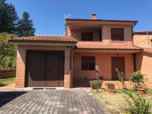 Casa in vendita a Quercegrossa, Castelnuovo Berardenga