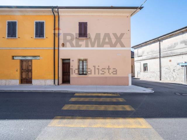 Casa in vendita a Bozzolo, Mantova