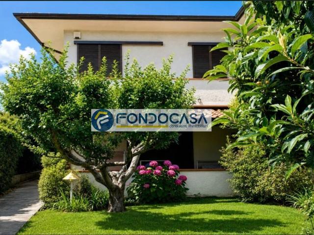 Casa in vendita a Tonfano, Toscana
