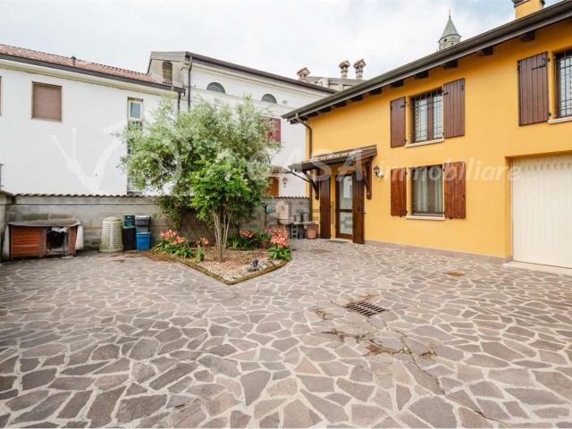 Casa in vendita a Casalmaggiore, Lombardia