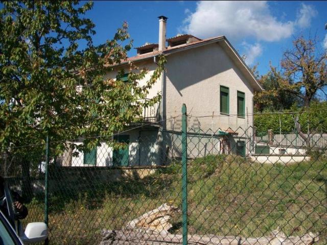 Casa in vendita a Ginestra, Monteleone Sabino