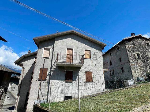 Casa in vendita a Talamona, Lombardia