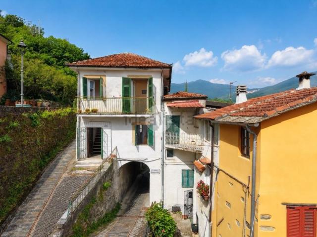 Casa in vendita a Borgomaro, Liguria