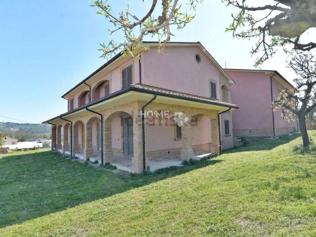 Casa in vendita a Marche, Macerata