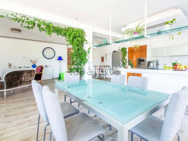 Casa in vendita a Appiano Gentile, Lombardia